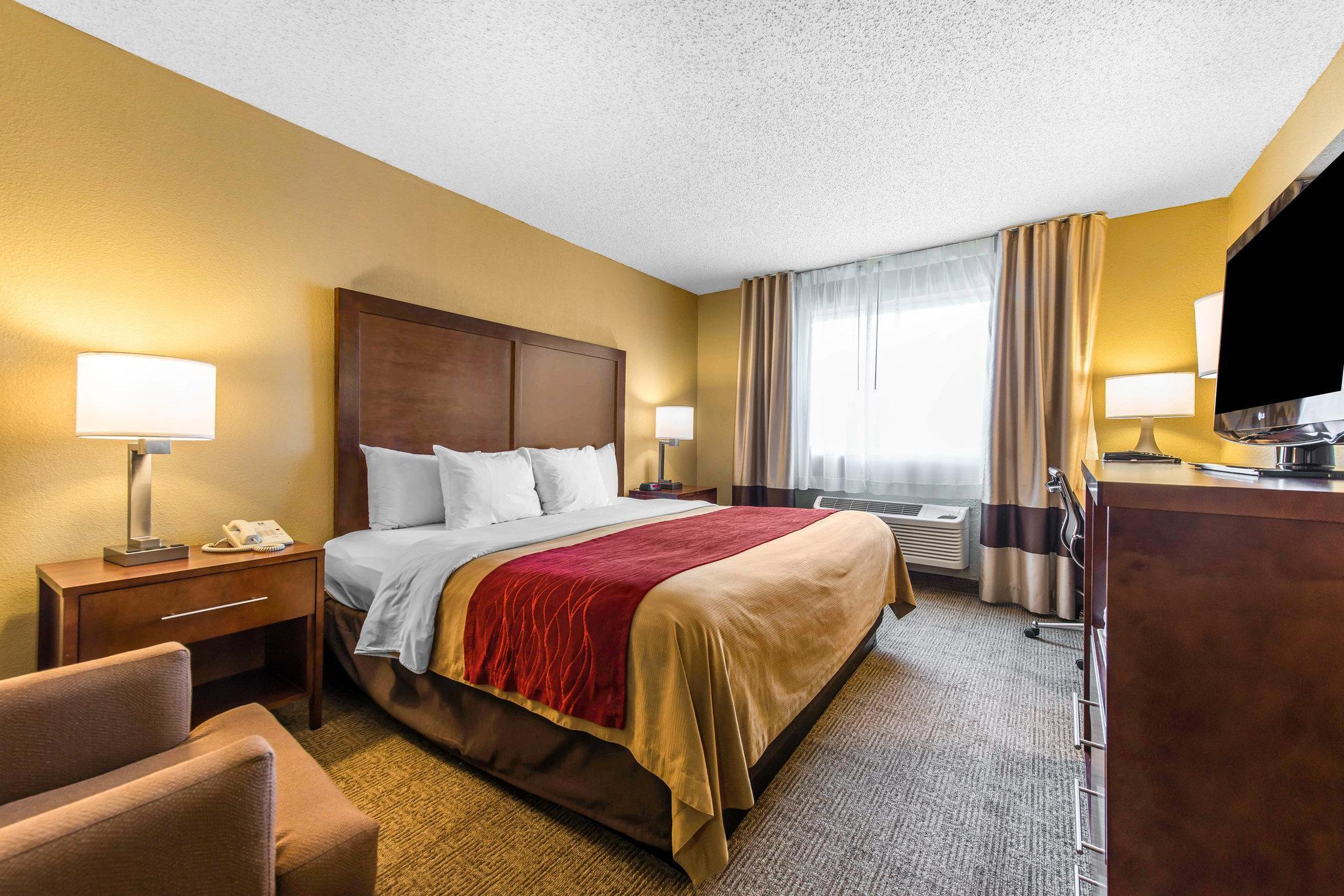 Comfort Inn & Suites Hays I-70 Εξωτερικό φωτογραφία