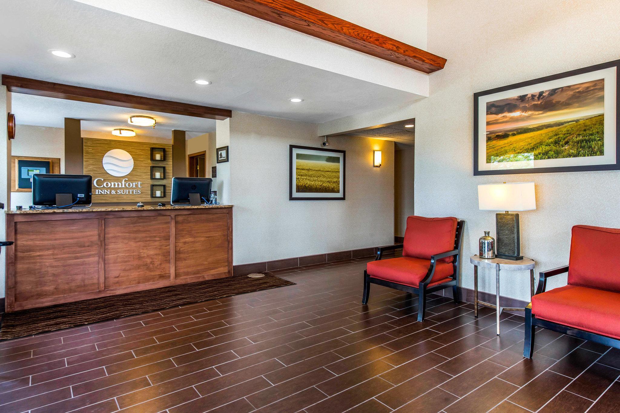 Comfort Inn & Suites Hays I-70 Εξωτερικό φωτογραφία