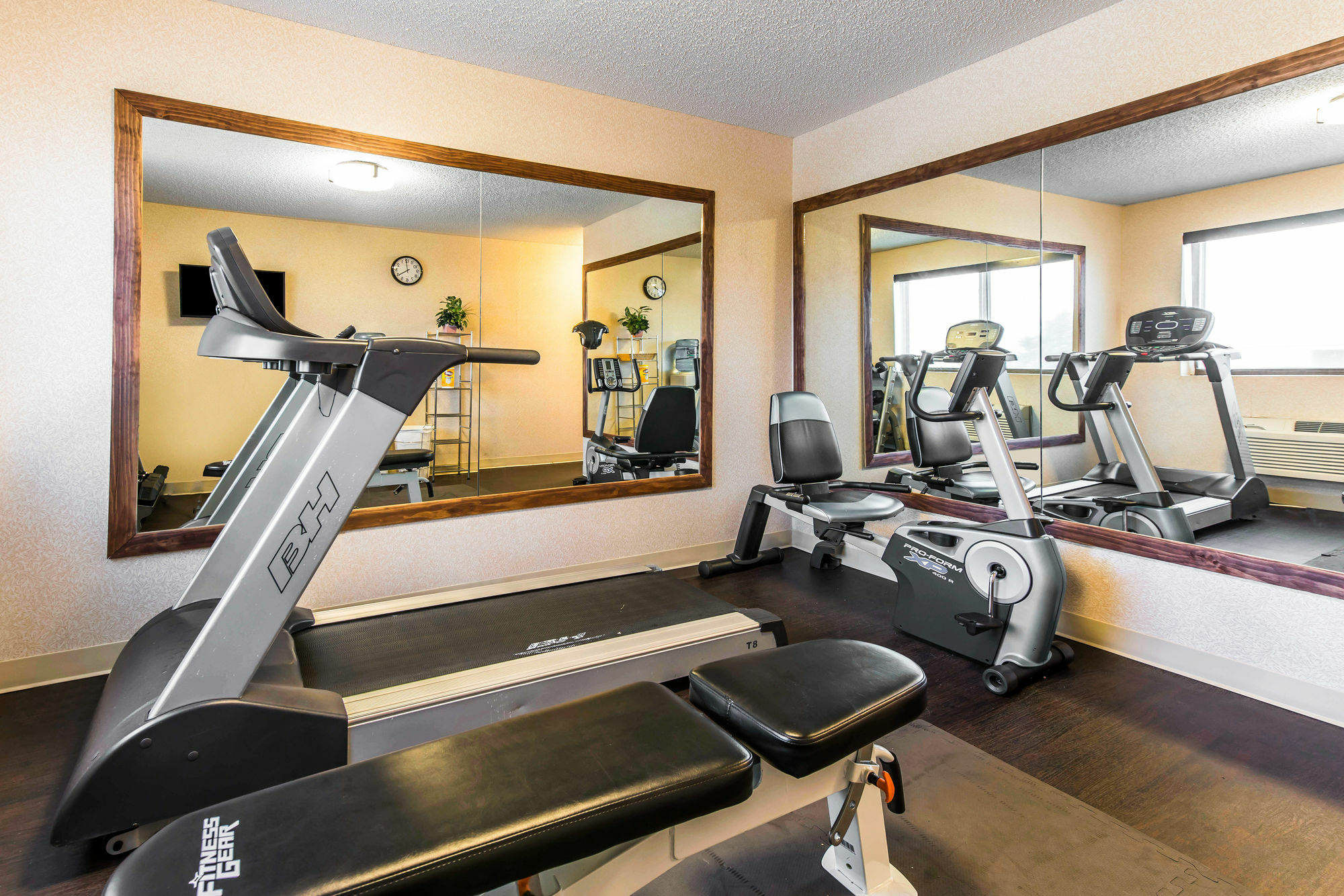 Comfort Inn & Suites Hays I-70 Εξωτερικό φωτογραφία